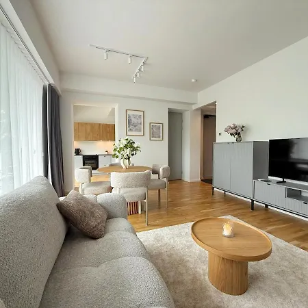 Seaside With Free Parking, Big Balcony Апартаменты Пярну
